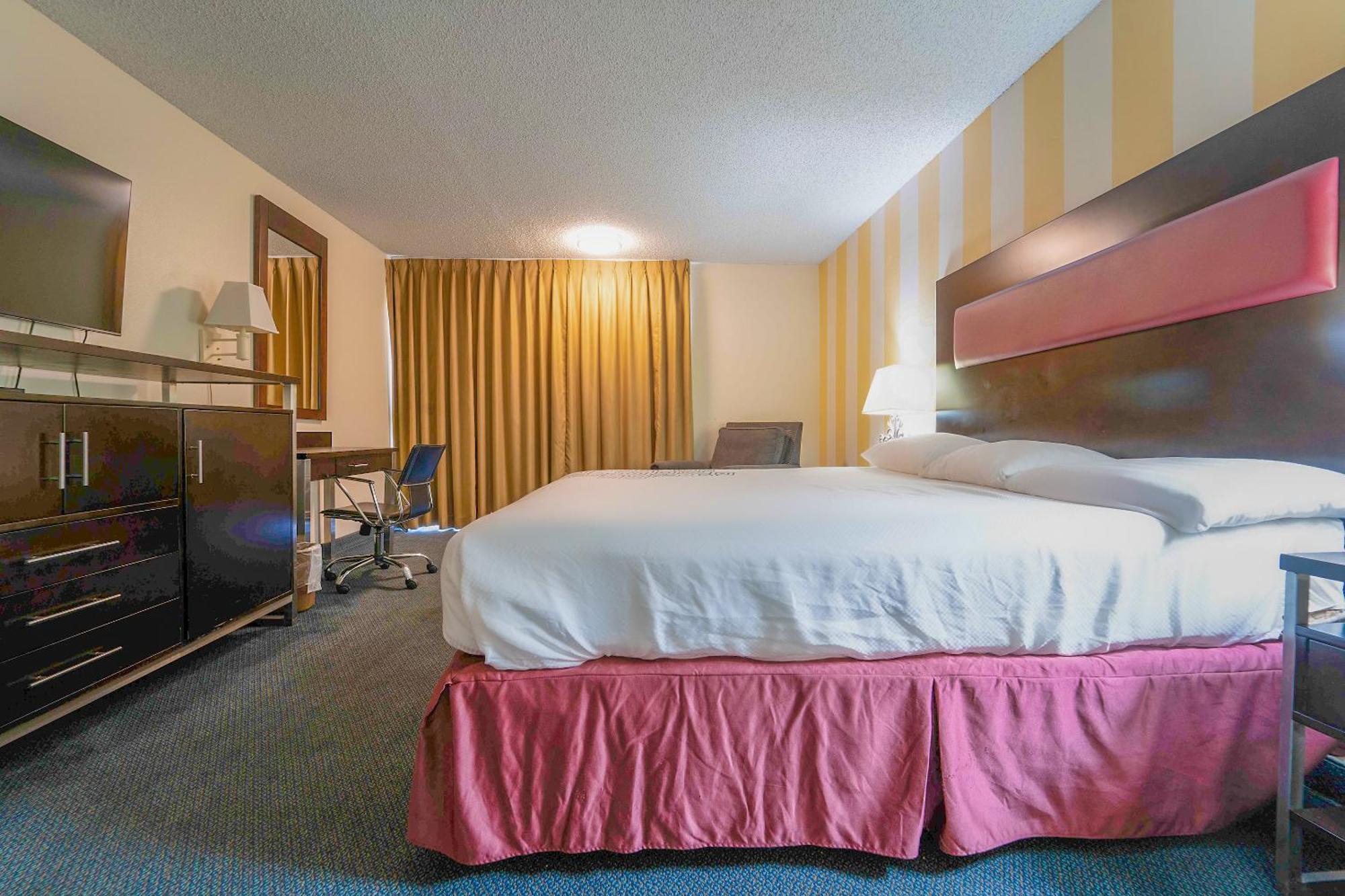 Royal Plaza Inn Indio Exterior photo